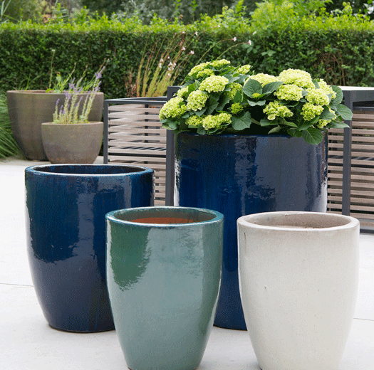 15 cache-pots pour sublimer vos plantes  Grands pots de jardin, Cache-pot,  Pots en céramique